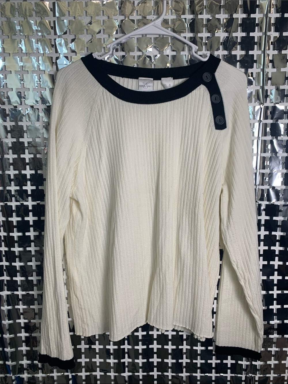 Emma James Black and White Ribbed Knit Top